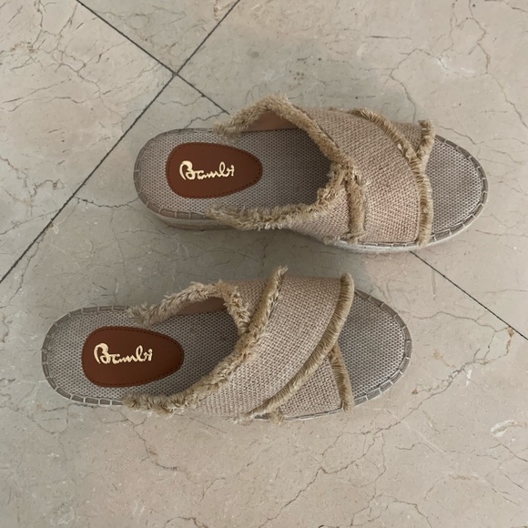 Sandals - Picture 2 of 4